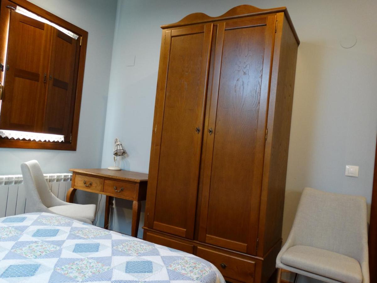 Apartamentos La Cruz De Paderne Навія Екстер'єр фото